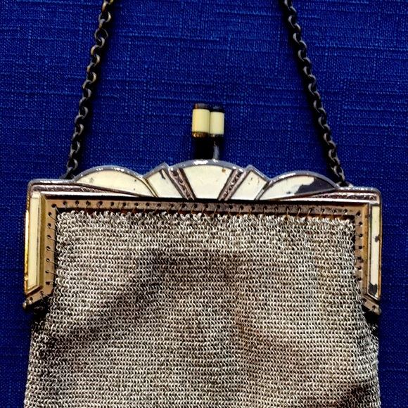 Antique Art Deco Mesh Evening Bag - Picture 3 of 9